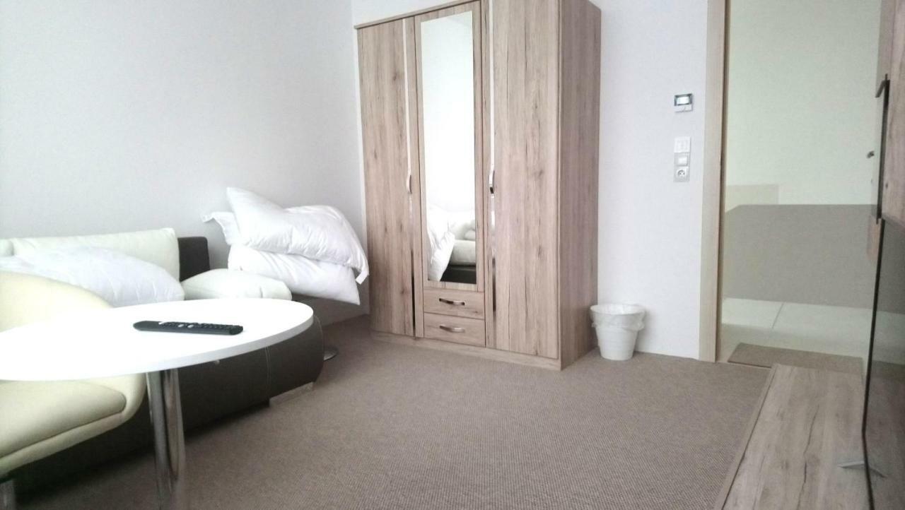 Zimmer In Zoeschen Zoschen Exterior foto